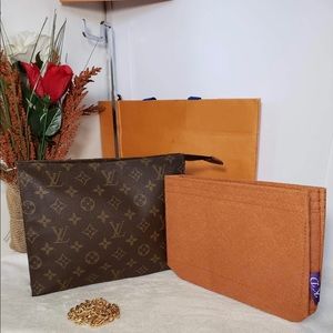 LV Toiletry 26